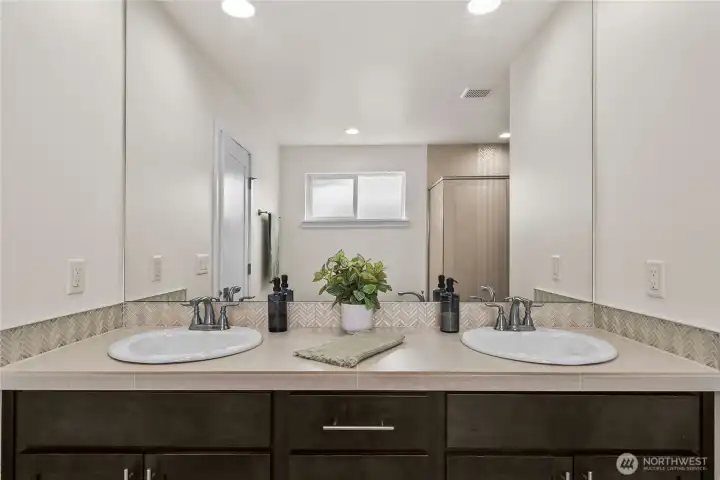 Primary ensuite bathroom