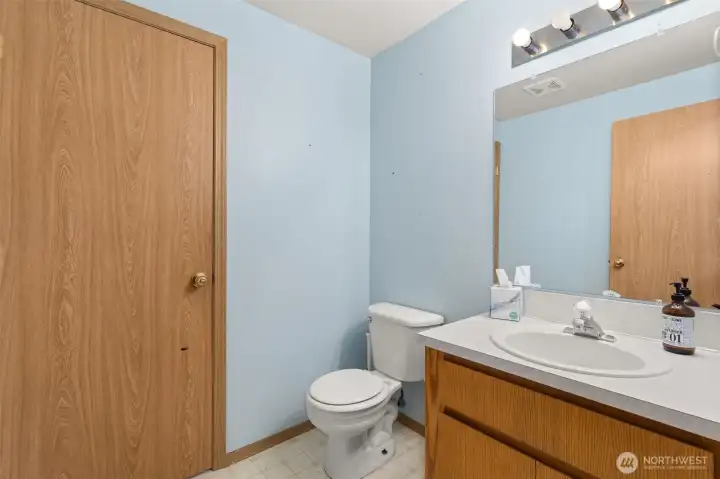 Main bathroom.