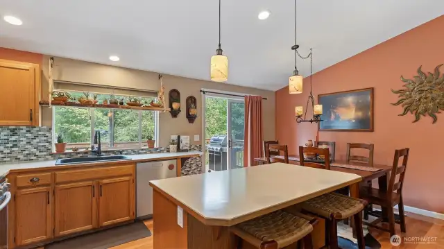 Kitchen & Dining Room