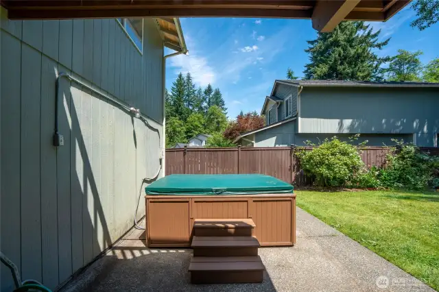 Take a soothing dip in the jacuzzi!