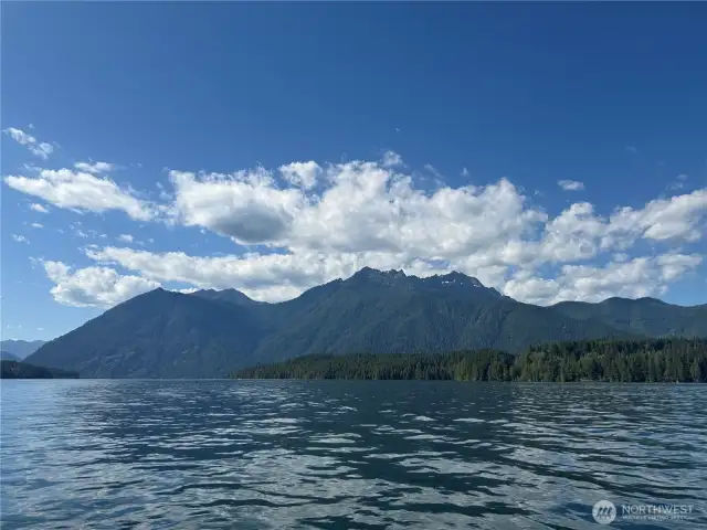 Another stunning view of the lake!