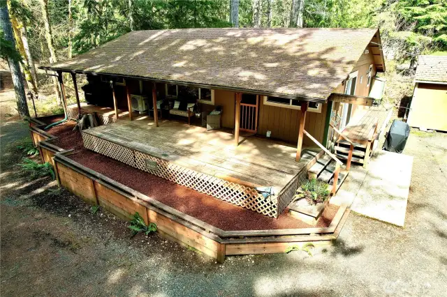 Tons of room for gardening space.