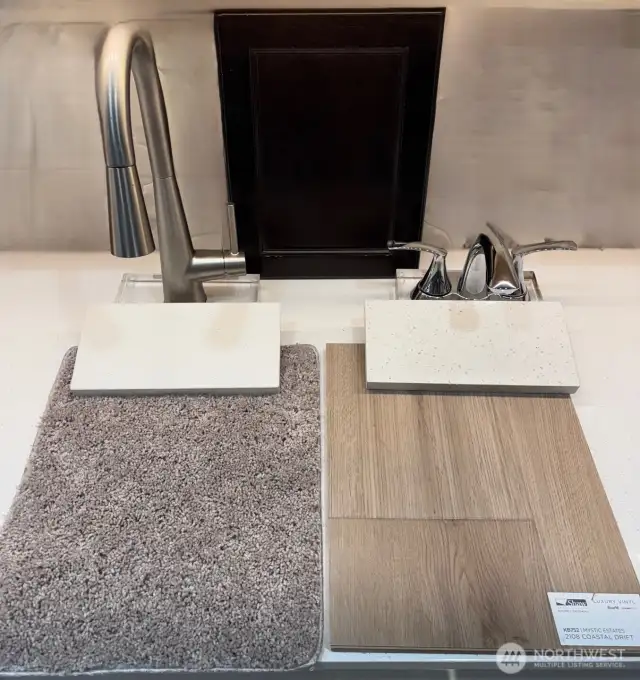 Homesite 07 Studio Selections