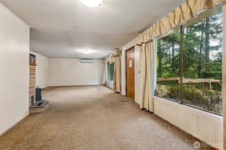 Entrance to living room