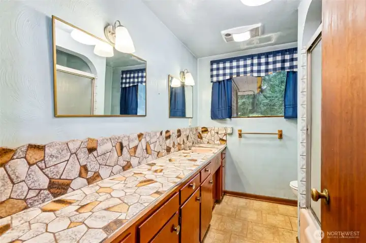 Main bathroom