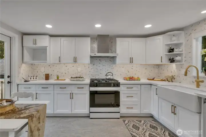 While your friends relax, you can check what is happening in your Samsung Bespoke oven & gas cooktop.  Lots of nice features on this beauty.