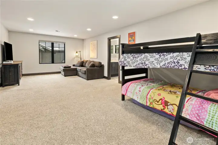 Upstairs bedroom with bunks