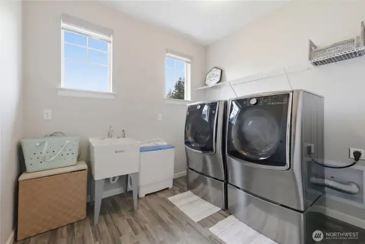 Upper level laundry