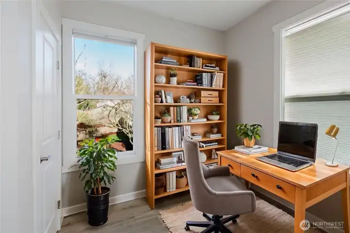 Upstairs guest bath!
