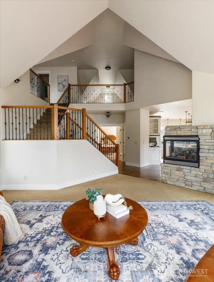 Soaring Ceilings with loads of light Soaring Ceilings with loads of light