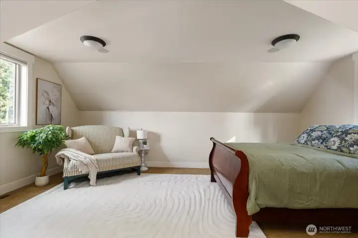 Larger upstairs bedroom