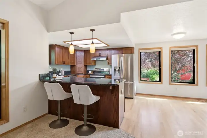 Kitchen - Breakfast Bar