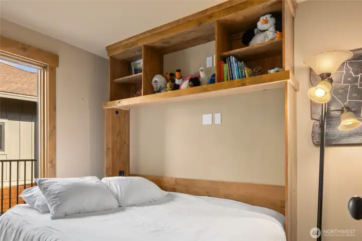 2nd bedroom with bunk and murphy bed
