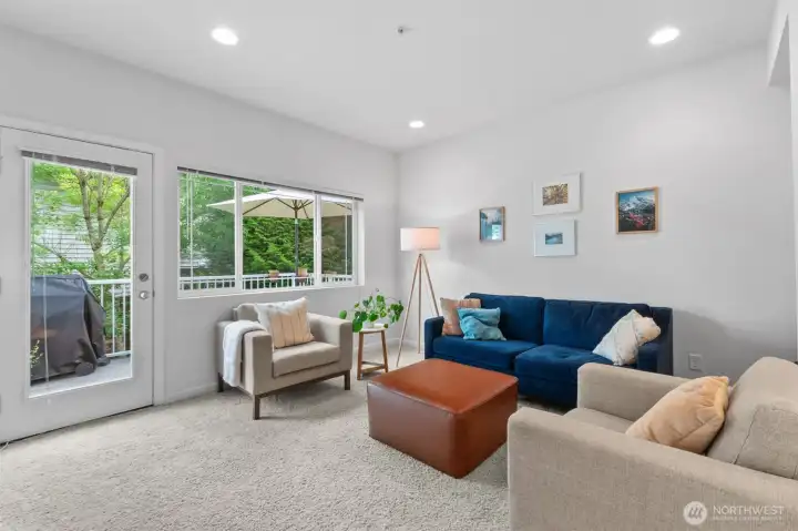 Mature landscaping offers buffer space and privacy. This room gets wonderful southern light yearlong. Mature landscaping offers buffer space and privacy. This room gets wonderful southern light yearlong.