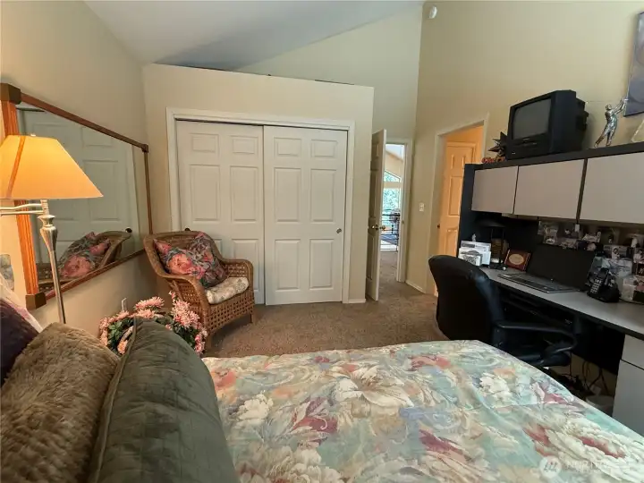 3rd bedroom w/ own bathroom also!