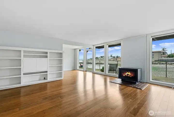 Plenty of space for different furniture configurations.