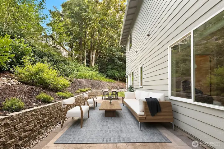 Large back deck.