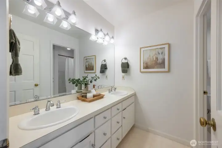 Upstairs bathroom.