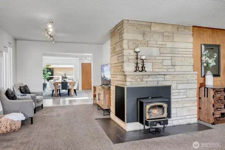 ~wonderful natural light throughout ~wonderful natural light throughout