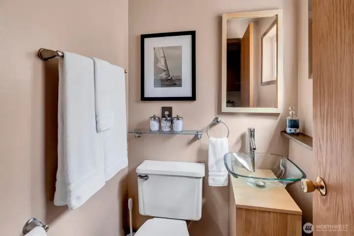 ~1/2 bath off laundry ~1/2 bath off laundry