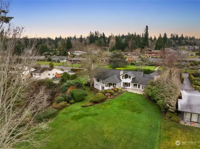 Large backyard with spectacular views!