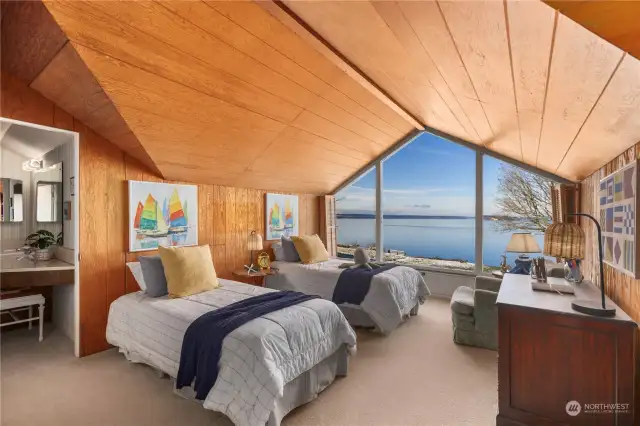 The upper level has a bedroom and bathroom only.  Private en-suite for your guests.