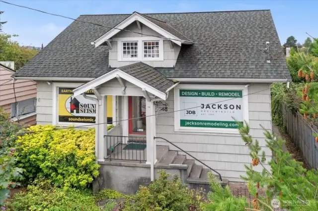 The office building currently on the property has 6 offices, a conference room, bathroom and coffee nook. You can rent this space while you get permits.