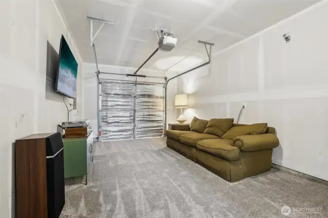 Garage/Living Space