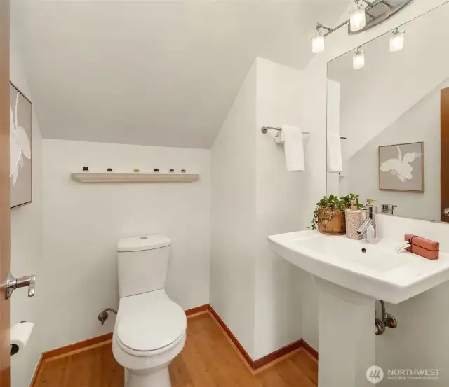 Powder room on the main.