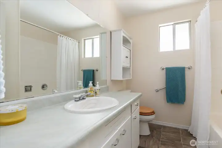 Hall full bath