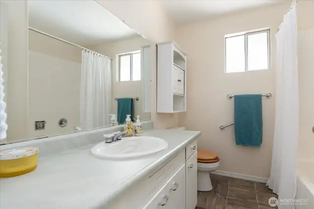 Hall full bath