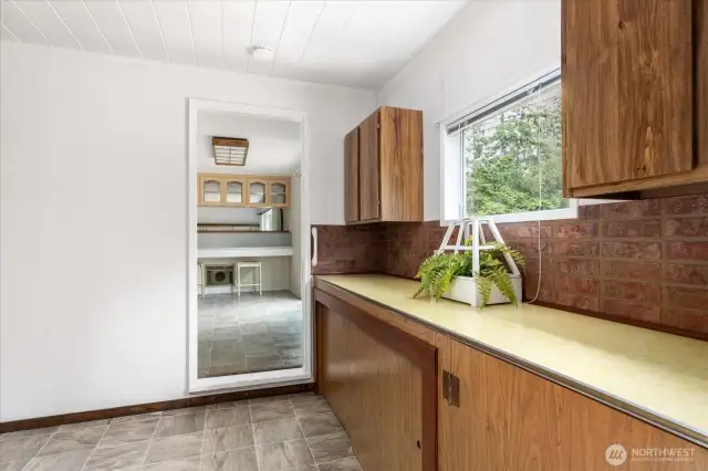Looking into the kitchen.