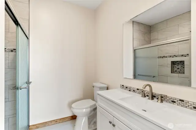 Primary Bed/Bath