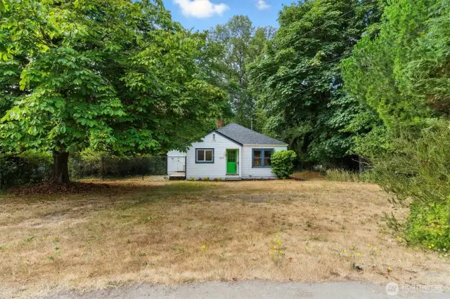 One story with basement on 1.26 total acres!
