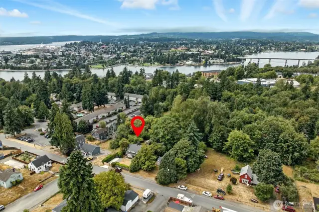 Close to Manette Bridge and Warren Ave Bridge
