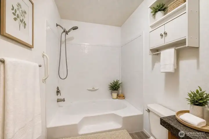 Primary Bath with Soaking Tub Primary Bath with Soaking Tub