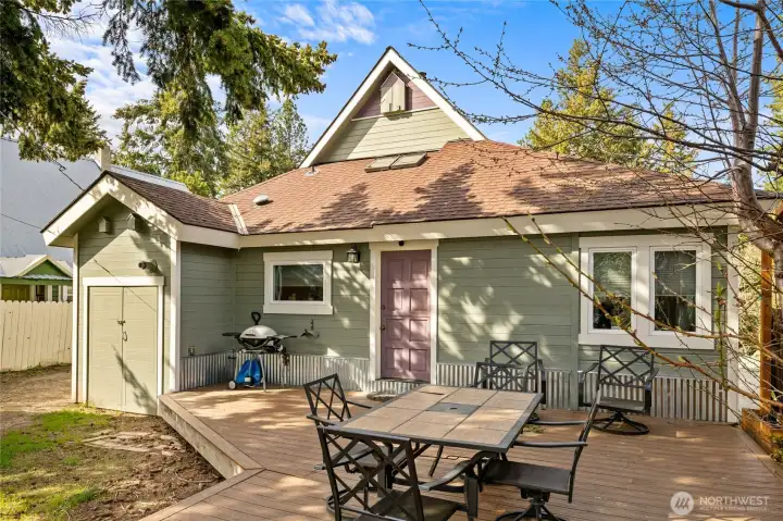 Another photo of the great outdoor space on this lovely home.