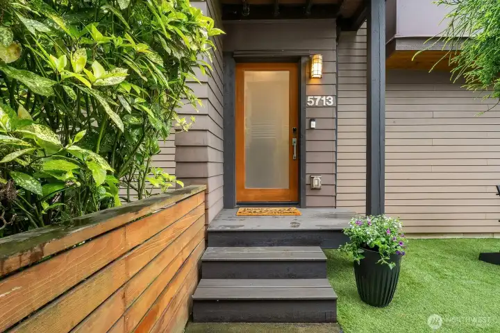Come on in to your urban-but-peaceful townhome, with as much to offer as a house but in the best location imaginable.