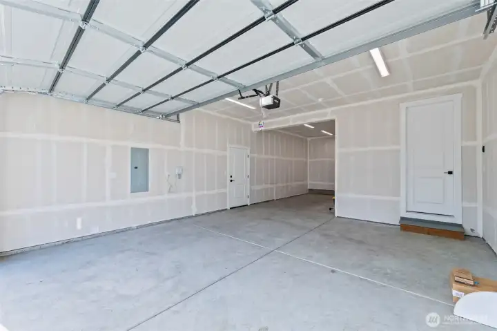 Interior Photos of Similar Home & Floor Plan. Colors, specs & upgrades may vary. Interior Photos of Similar Home & Floor Plan. Colors, specs & upgrades may vary.