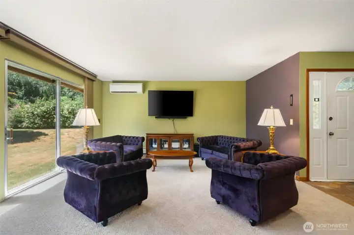 Spacious Living Room Spacious Living Room