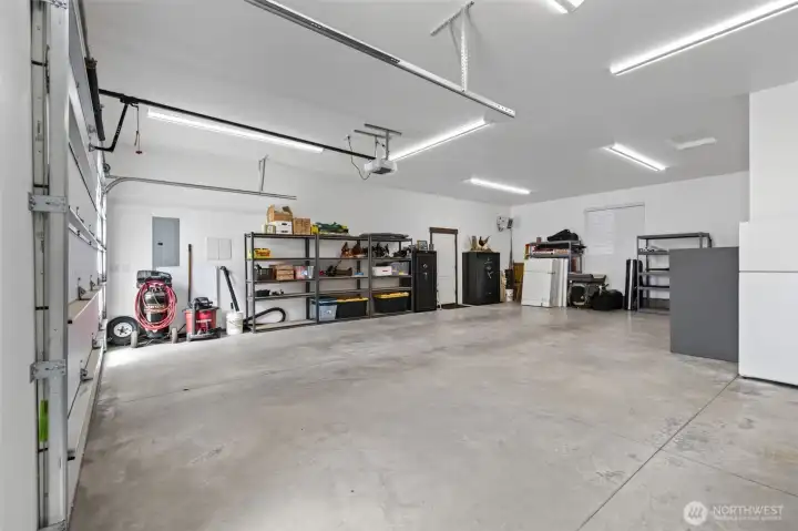 3 Car Garage bay 35 Ft deep 3 Car Garage bay 35 Ft deep