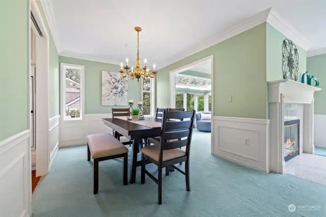 Formal Dining room - Perfect for Entertaining