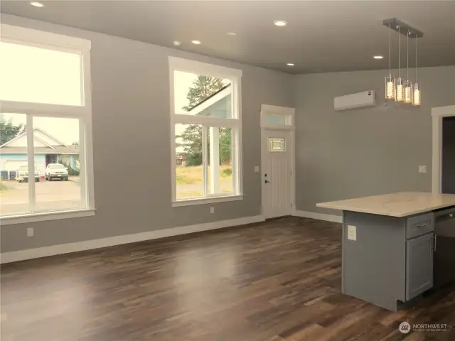 INSIDE THE LIVING AREA THERE ARE 10 FOOT CEILINGS AND HUGE WINDOWS FOR NATURAL LIGHTING!