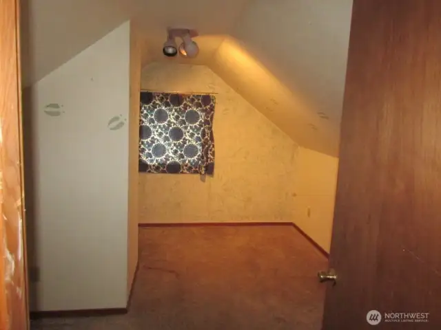 Upstairs Bedroom 1