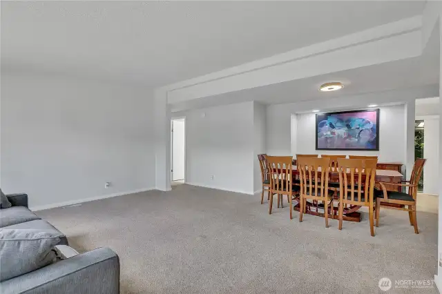 Entry to living room and adjoining dining room