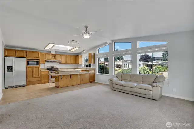 Kitchen / family room open concept entertaining space