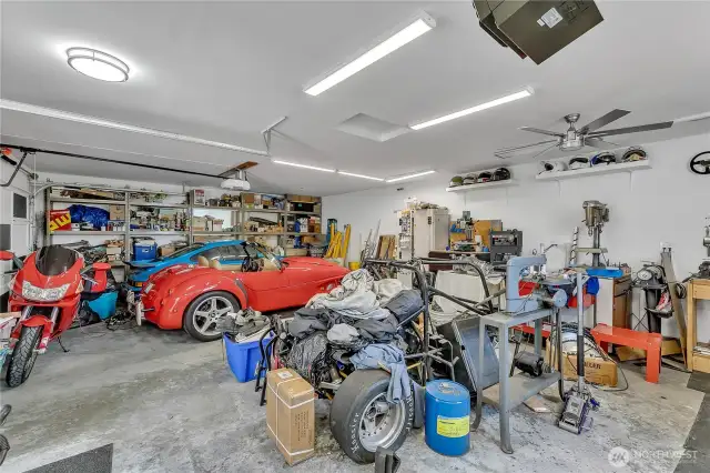 Room for 2 cars and more