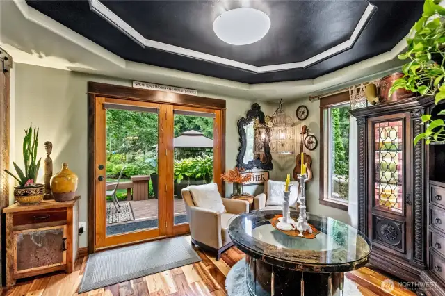 Den/Sitting Room
