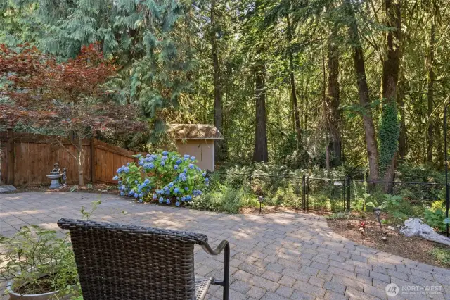 So private, quiet and mature landscaping!