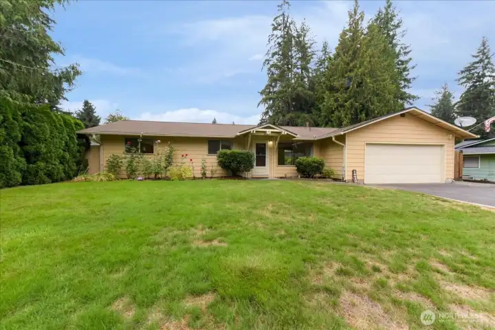 1240 sq ft 3bd 1 ba rambbler on 1/4 ac lot.